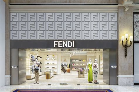 rivenditore fendi bari